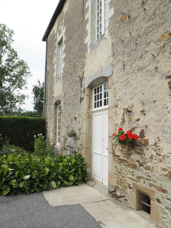 Les Grands-Aulnais Bed & Breakfast Cossé-le-Vivien Exterior photo