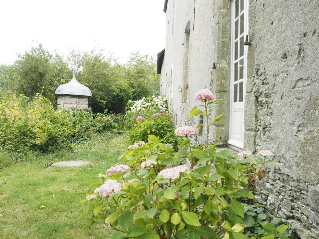 Les Grands-Aulnais Bed & Breakfast Cossé-le-Vivien Exterior photo