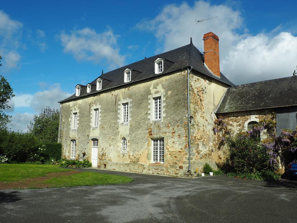 Les Grands-Aulnais Bed & Breakfast Cossé-le-Vivien Exterior photo